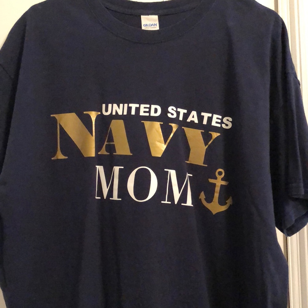 Navy t shirt-homemade design on Cricut machine “United States Navy Mom” Size XL